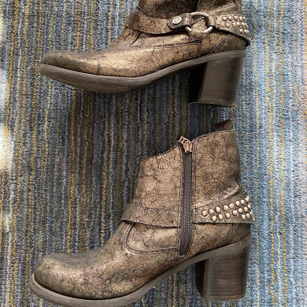 Guess Metallic Booties - Picture 4 of 6